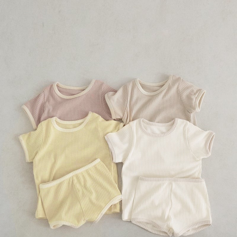 【BABY】韓国風 無地半袖セットアップ