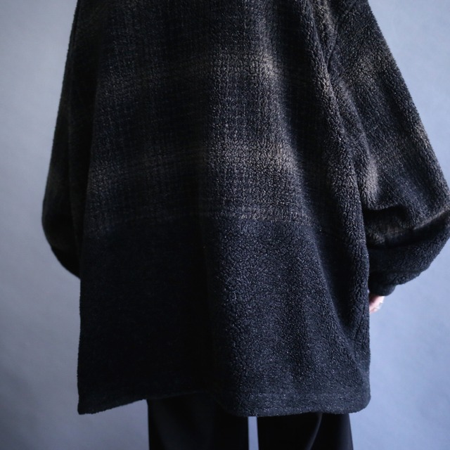 switching good pattern over silhouette boa fleece zip-up high-neck blouson