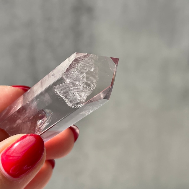 ブラジル・バイーア州コルデイロス産 パープルファントムアメジスト｜全面ポリッシュポイント