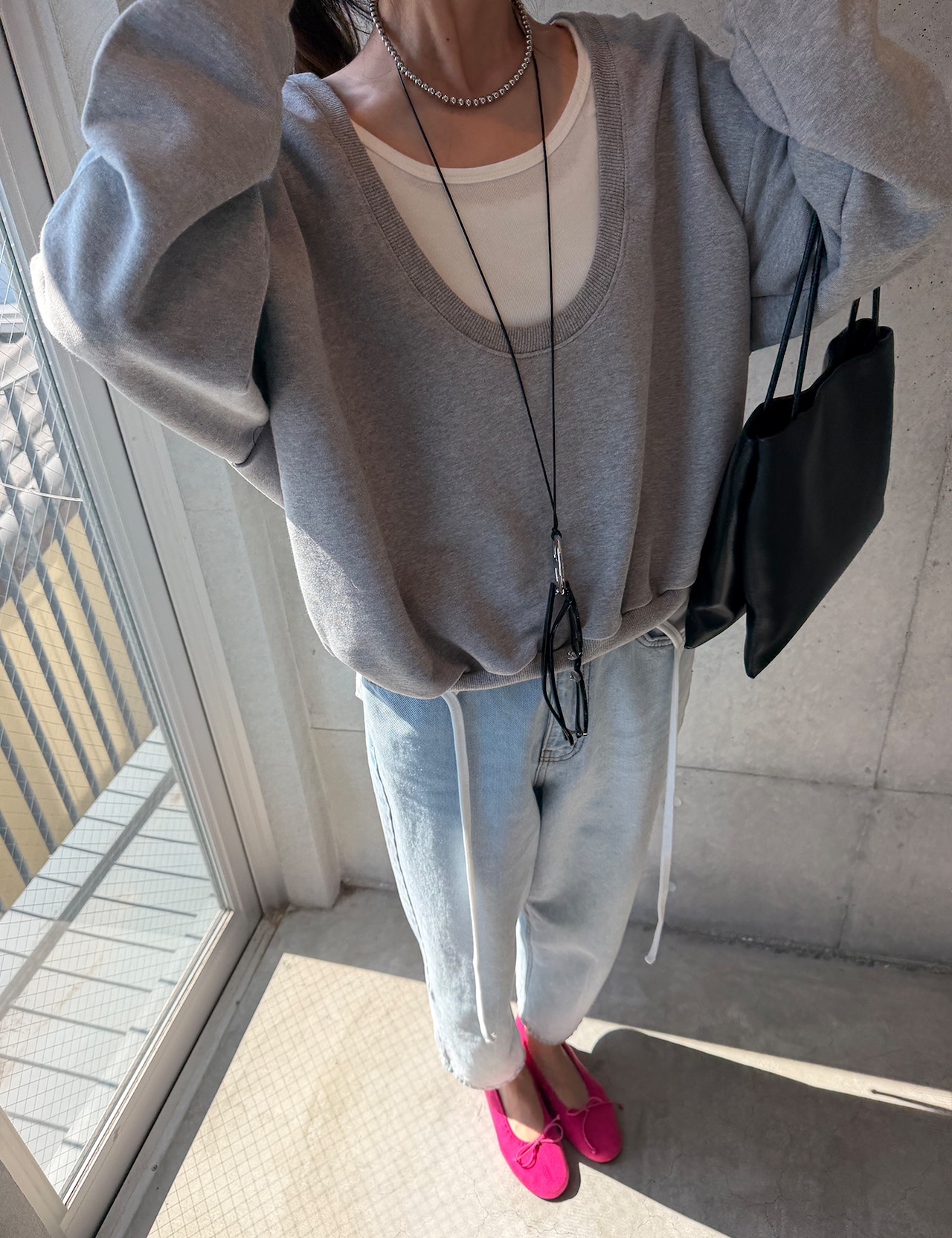 【新作5%OFF・3日間】Deep U-neck Sweat_3colors