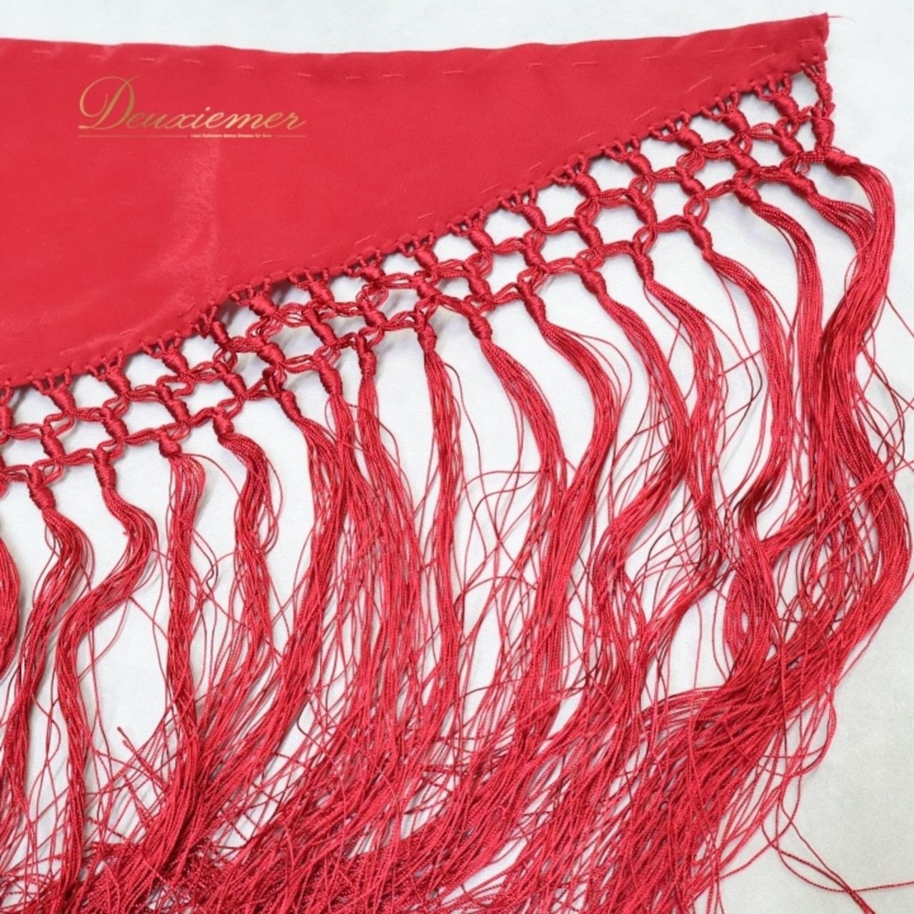 フラメンコ 衣装 シージョ ピキージョ フレコ フリンジ 赤 無地 トライアングル 三角形 飾り 装飾 小物 ダンス ベリーダンス レッド系 フリンジ付き おしゃれ ステージ衣装 フラメンコダンス 踊り用 赤色 シンプル