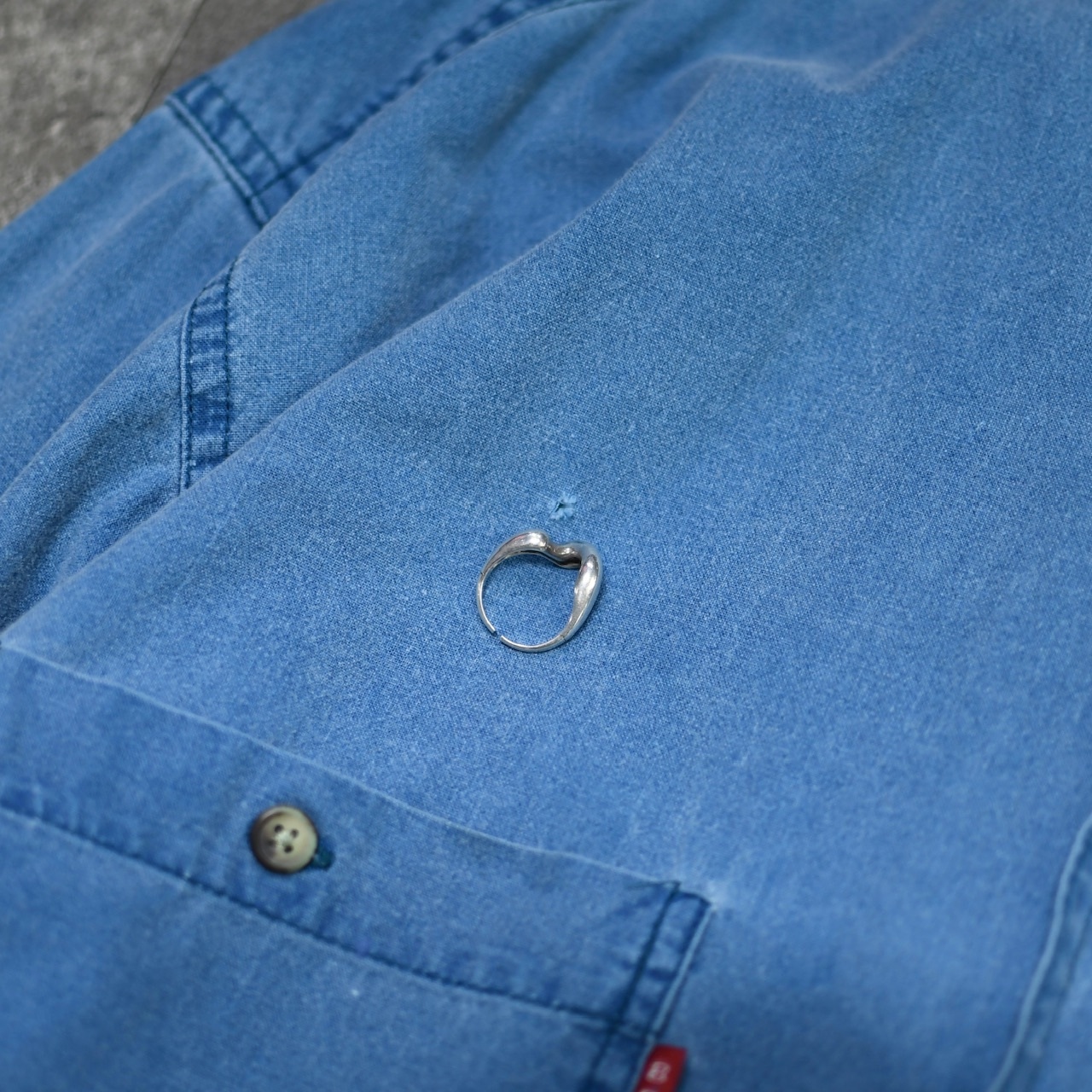 fade blue double pocket plain weave cotton shirt