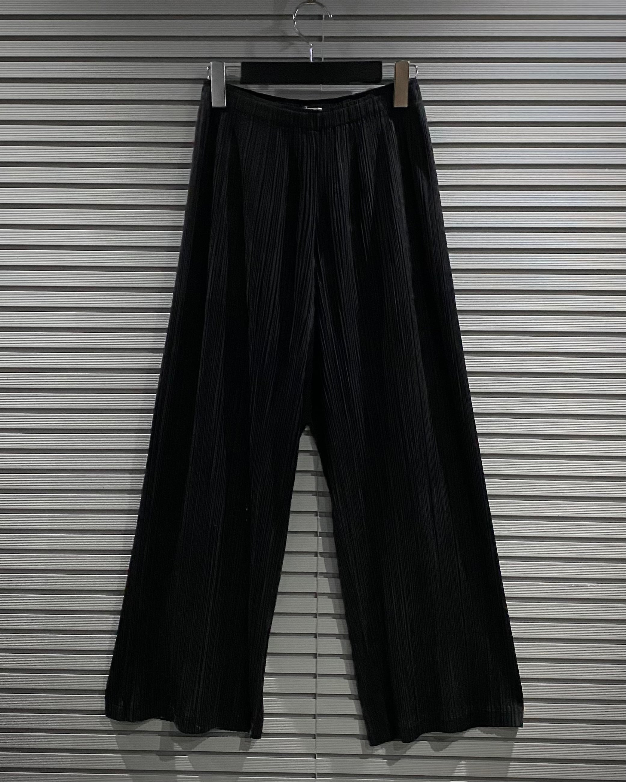 X VINTAGE】“PLEATS PLEASE ISSEY MIYAKE” Black Color Wide Pleats