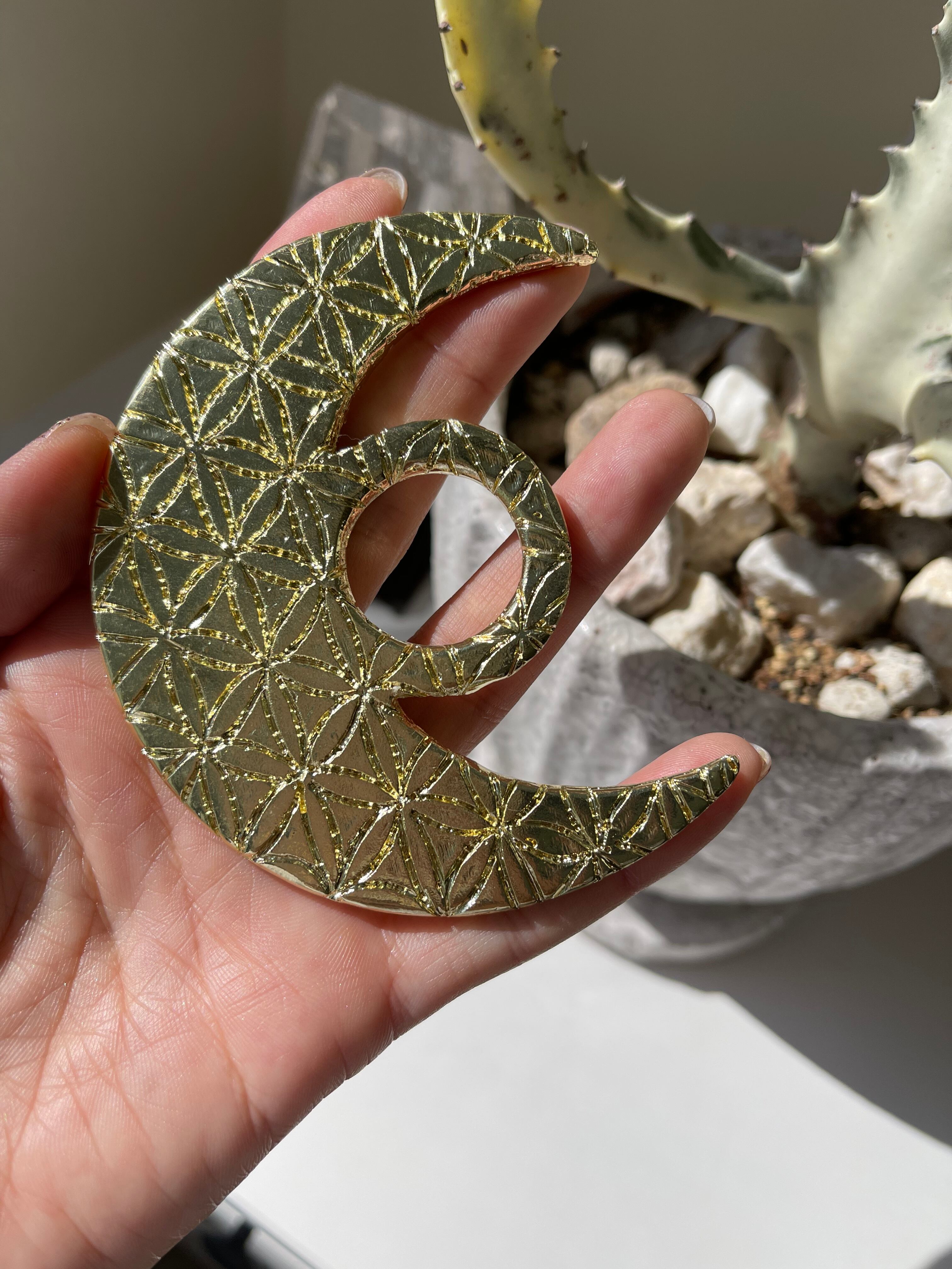 Moon shape sphere stand gold/ゴールドお月様スフィアスタンド