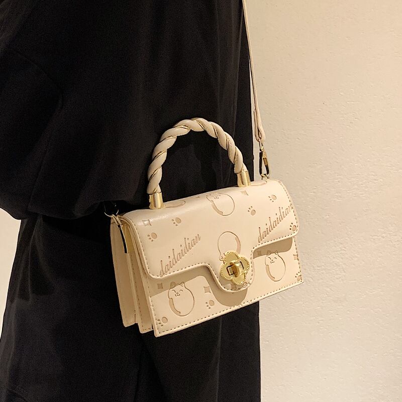 オータムワンショルダー 大人ガーリー スウィート キュート カジュアル 秋物 スクウェア メッセンジャーバッグ Tiancai_Wing_Bag49379993608