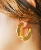 カッティングハーフフープピアス L/022085