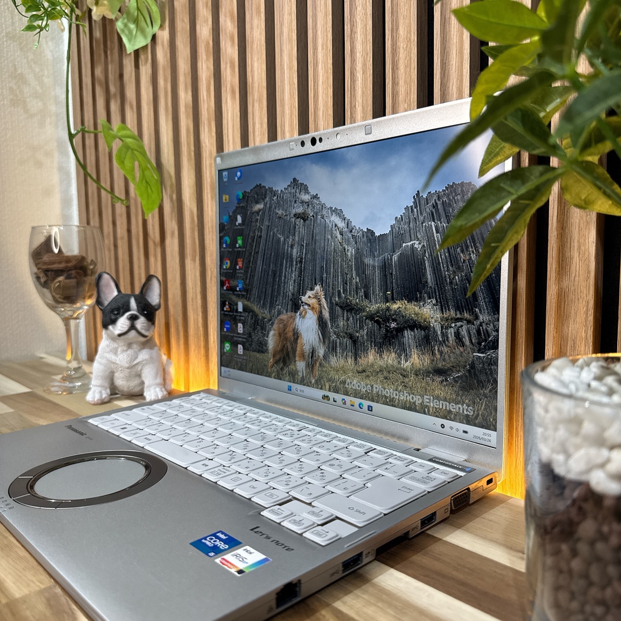 \ 公式ショップ限定価格❣️/ 準美品《新型2022年モデル》2K高画質 Let’s note FV1メモリ16GB SSD256GB ノートパソコン 安心サポート＆3ヶ月保証付き