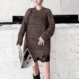DISTRESSED FRINGED ASYMMETRIC LONG KNIT SWEATER M-18749