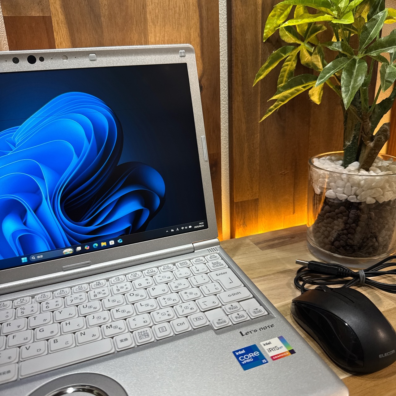 \ 公式ショップ限定価格❣️/ 最新モデル《超軽量》Let's note SV1 第11世代 メモリ16GB SSD256GB Core i5 ノートパソコン 安心サポート&3ヶ月保証付き