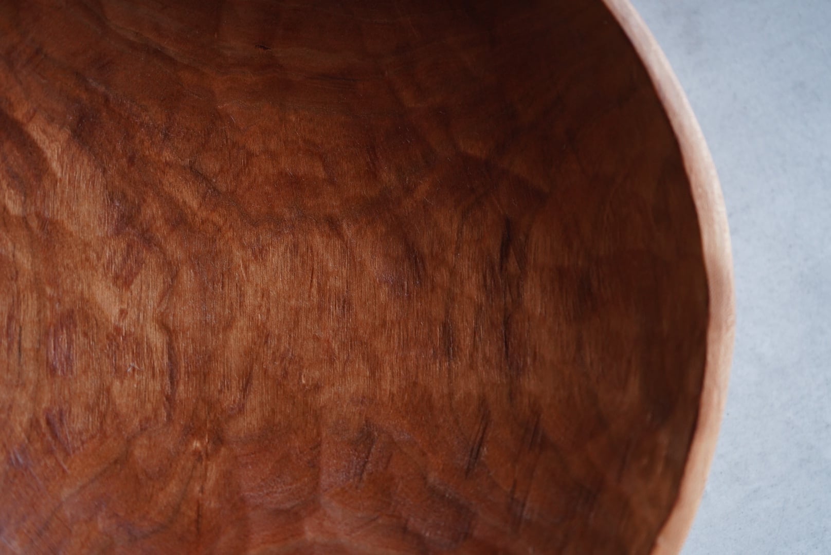 角俊弥｜ 7-1 丸皿 チェリー | 日ト［hito gallery］