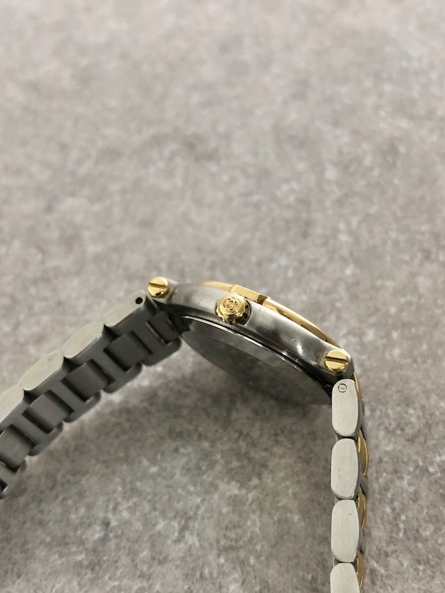 GUCCI グッチ 腕時計 ゴールド シルバー ステンレススチール クウォーツ 9000L vintage ヴィンテージ オールド rttj33
