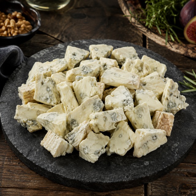 ゴルゴンゾーラ ドルチェ DOP クランブル ブルーチーズ 1Kg イタリア産 グラスフェッド｜サラダ・パスタ・グラタン・ワインに 砕いた青カビチーズ Gorgonzola Dolce Crumbled Blue Cheese - Nature Kiosk
