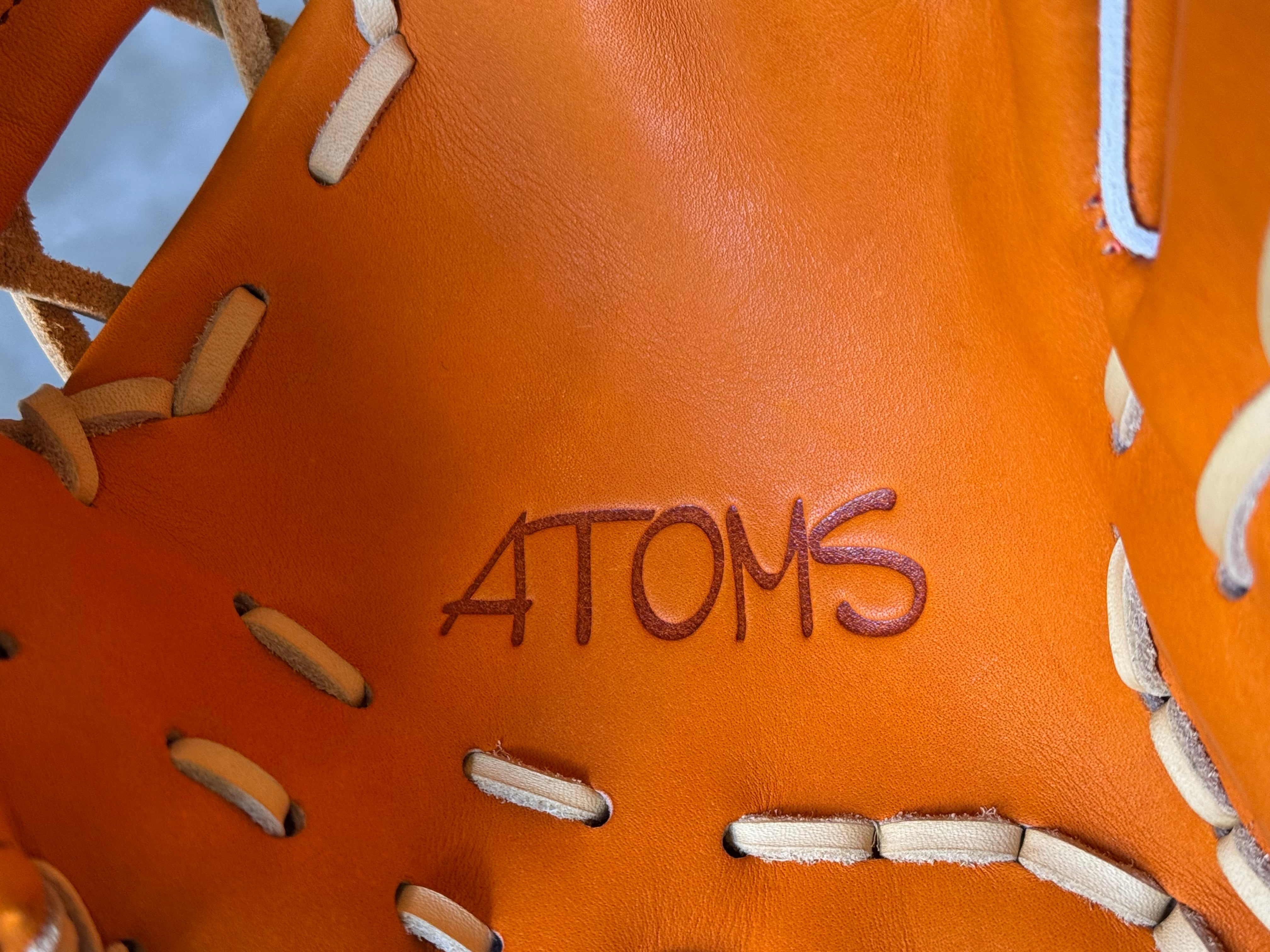 限定モデル 【ATOMS】軟式用グローブ 内野手用 026型 オレンジ | 野球