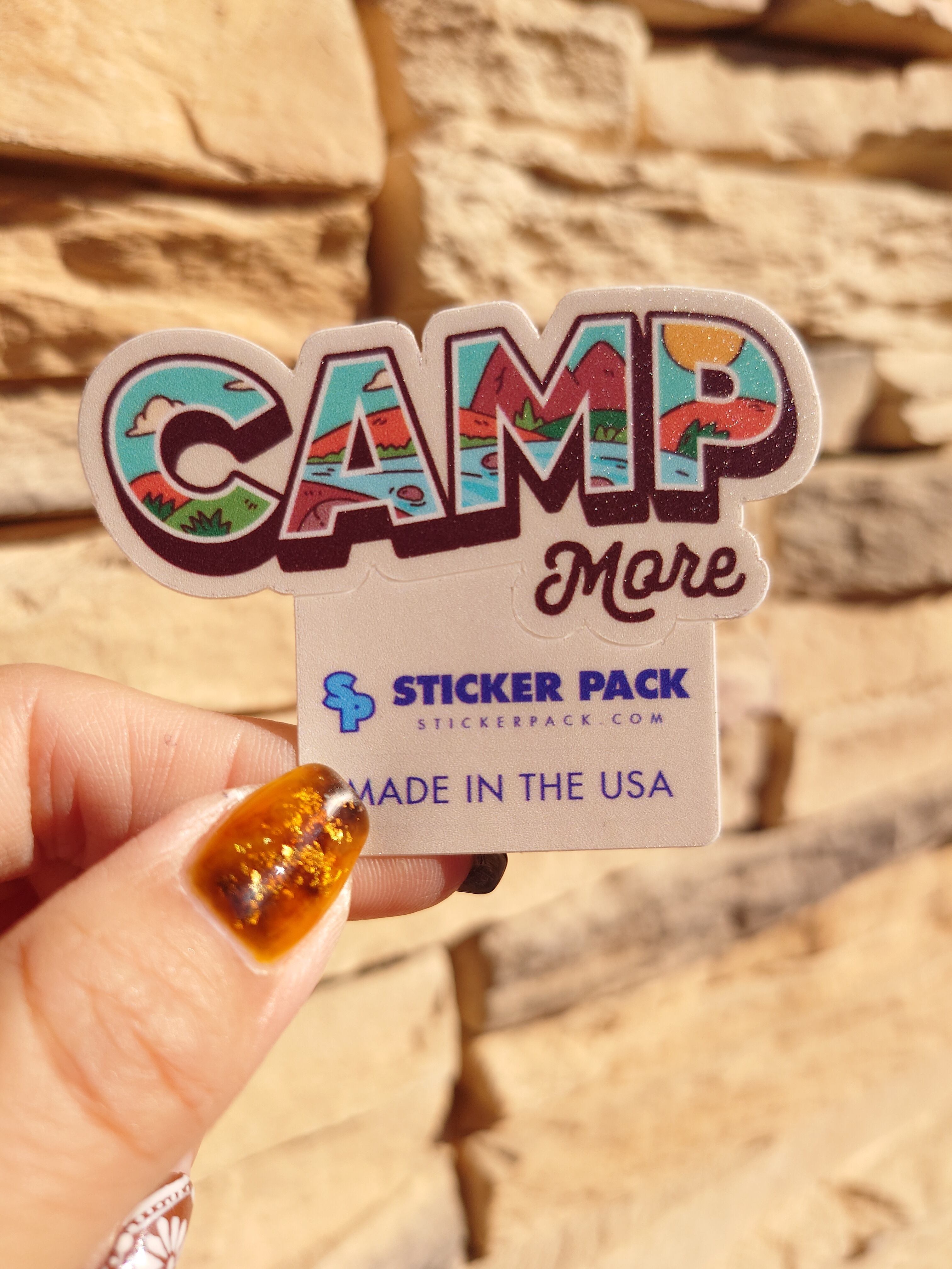 【STICKR PACKステッカーパック】キャンプモアーロゴ S