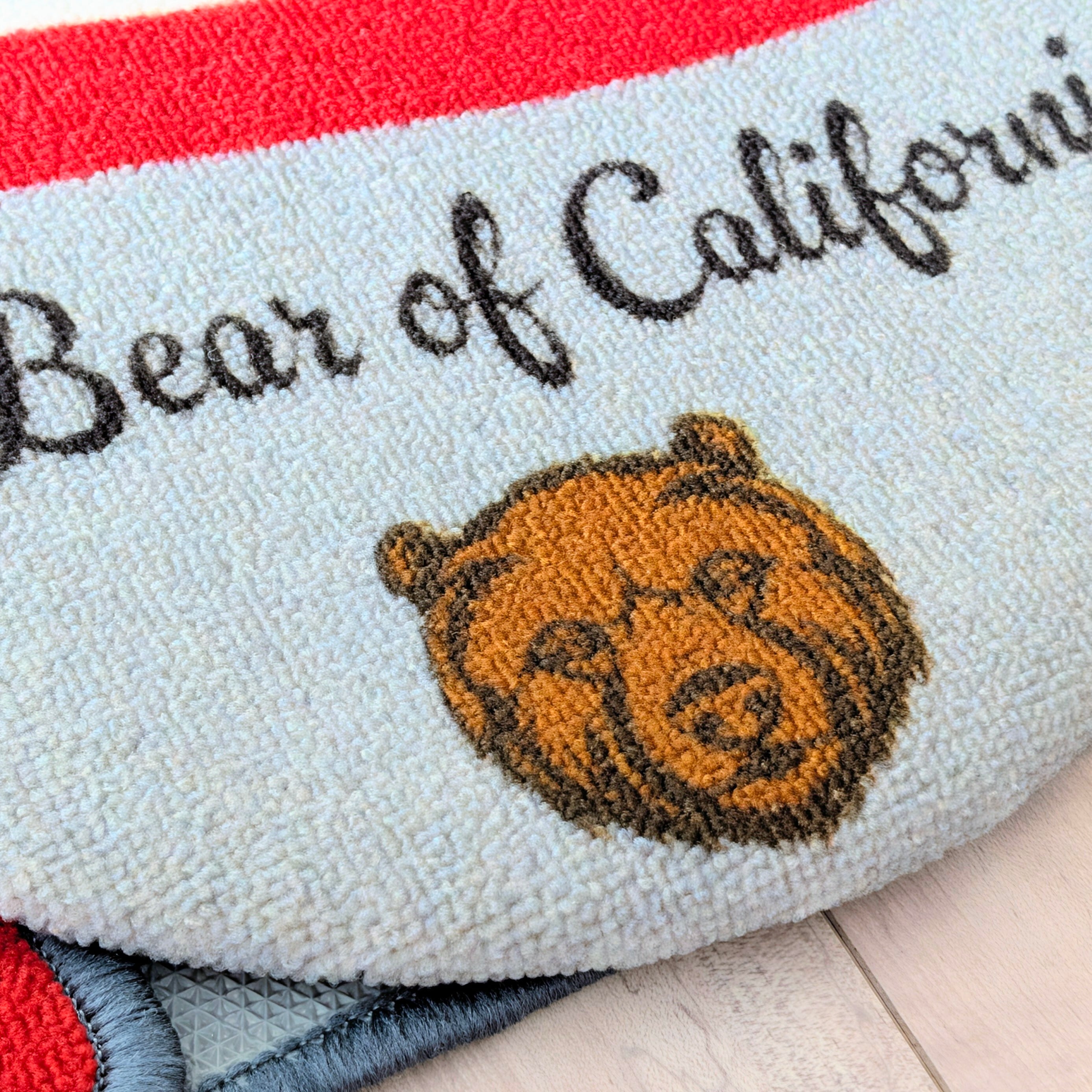 ✨️トイレもワクワクHAPPY✨️【 The State of California / カリフォルニア州旗 】TOILET MAT & LID COVER トイレマット&蓋カバー (マット裏面滑り止め加工 ) / アメリカンマット / ふかふかマット〚アメリカン雑貨 アメトイ〛