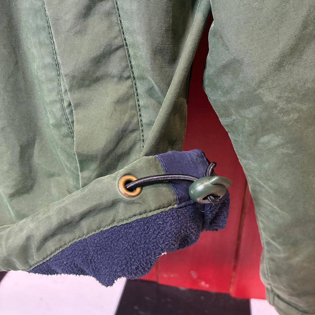 90s TOMMY HILFIGER ナイロンウォームアップジャケット カーキ×ネイビー ドローコード付き