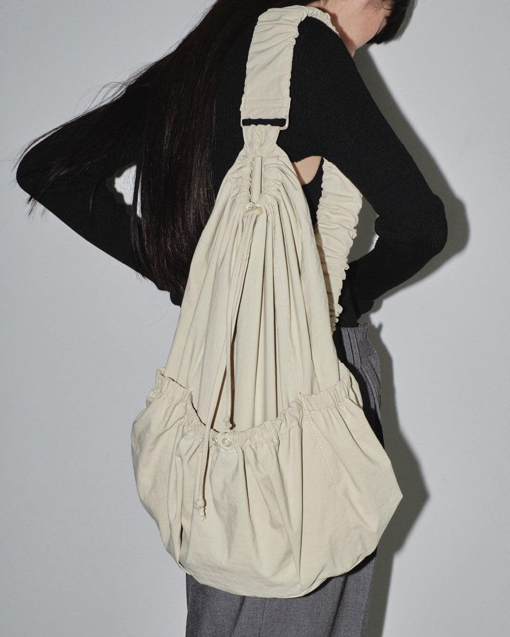 TODAYFUL Nylon Gather Bag ナイロンギャザーバッグ Ecru | planet3rd