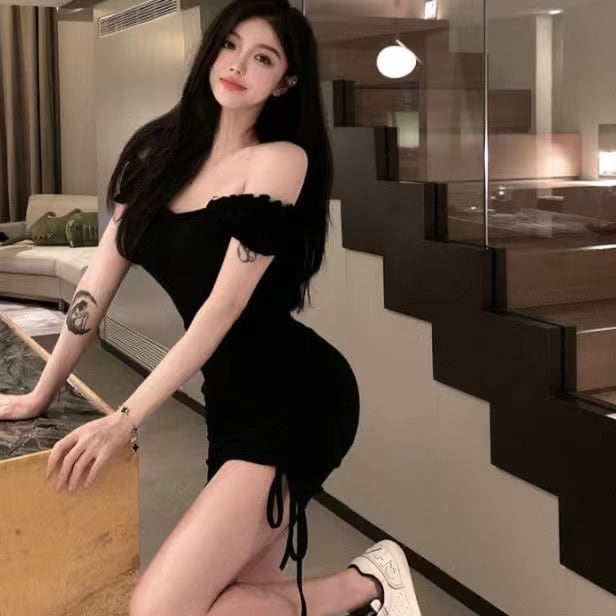 【新作】【送料無料】 女性のためのワンラインカラーパフスリーブドレス夏の新しい巾着デザインニッチホットガール気質ピンクスカート 0234146842140