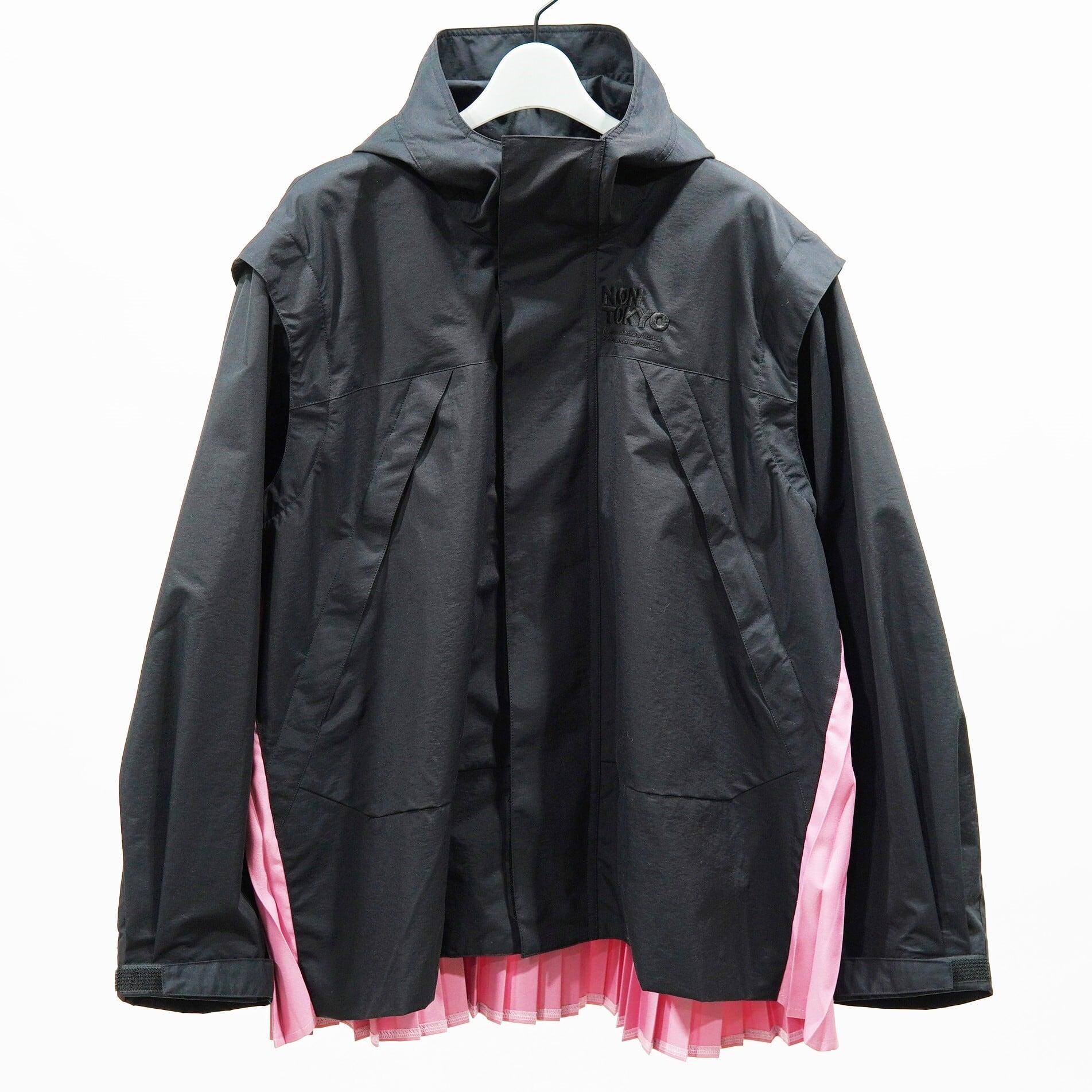 NON TOKYO ノントーキョー / BACK PREATS MOUNTAIN PARKA / BLACK×PINK