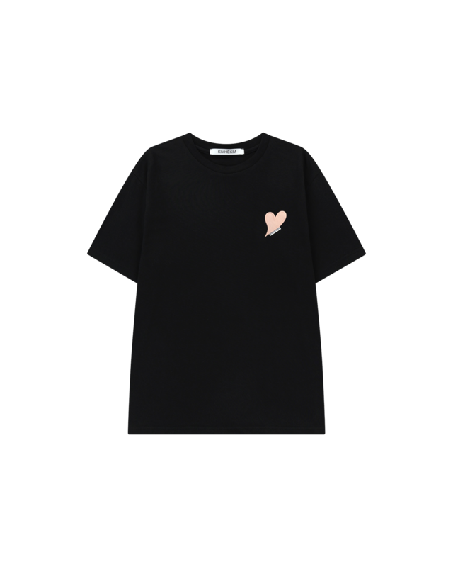 [KIMHEKIM] Heart Patch T-Shirt (Black/Pink) 正規品 韓国ブランド 韓国通販 韓国代行 韓国ファッション キムヘキム 日本 店舗
