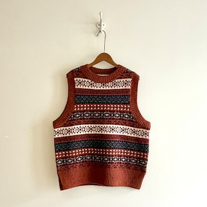 C11608 Jacquard Knit Vest