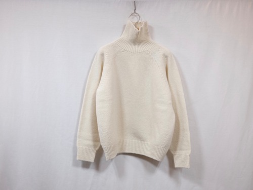 crepuscule “women’s W/G TURTLE NECK L/S NATURAL”