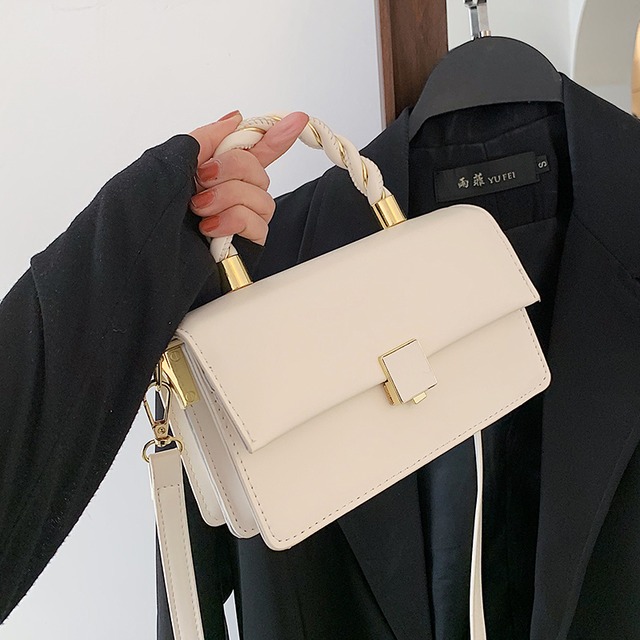 サマーレッド 夏物 スクウェア メッセンジャーバッグ Tiancai_Wing_Bag65301424923