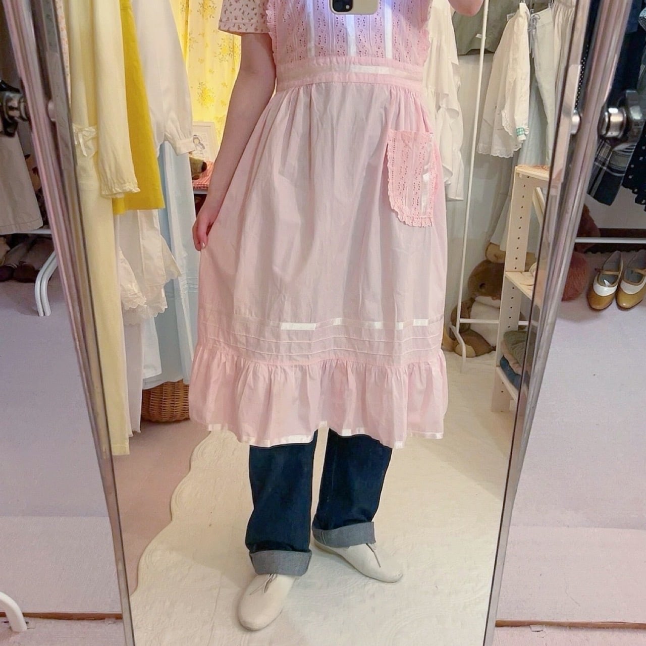 pink ribbon frill apron