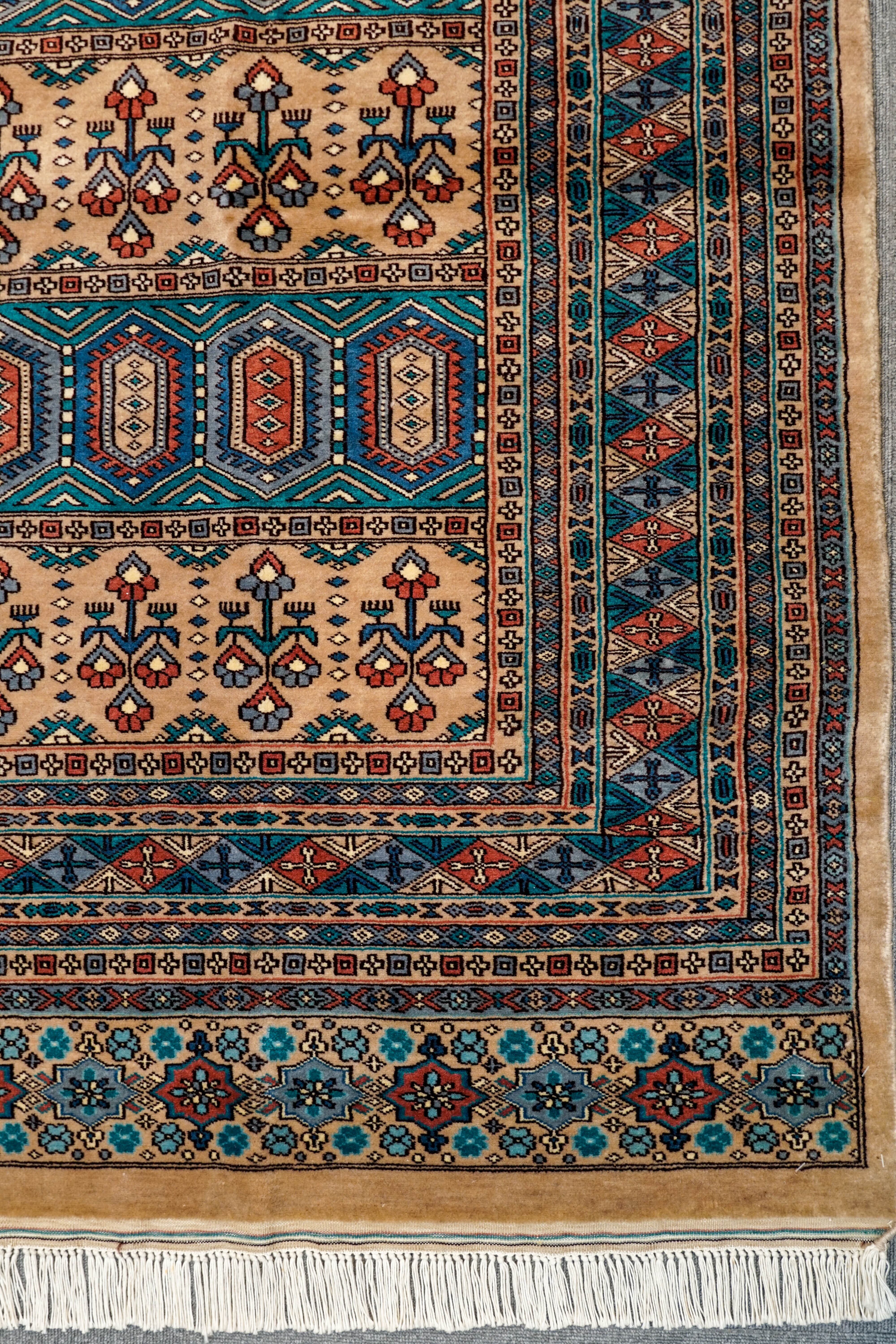 324×202cm パキスタン ガズニーウール 手織りギャッベ