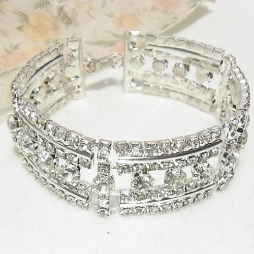 ラインストーンのエレガントブレスレット　アクセサリーのセール通販 10525BR