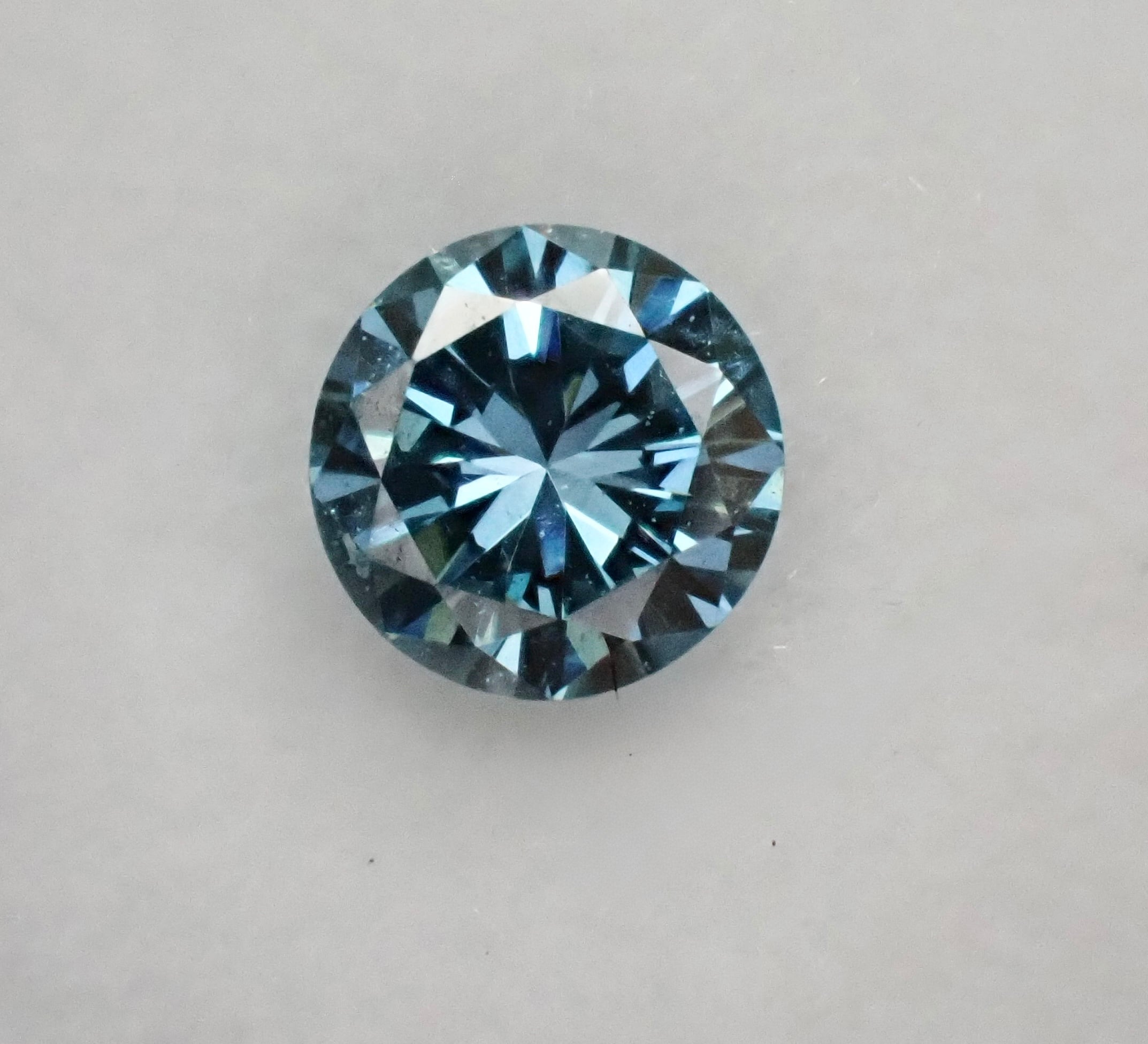 風水　青龍　水晶、ブルーダイヤ 色処理あり】ブルーダイヤモンド 宝石 ルース 天然石No3799 | 石処