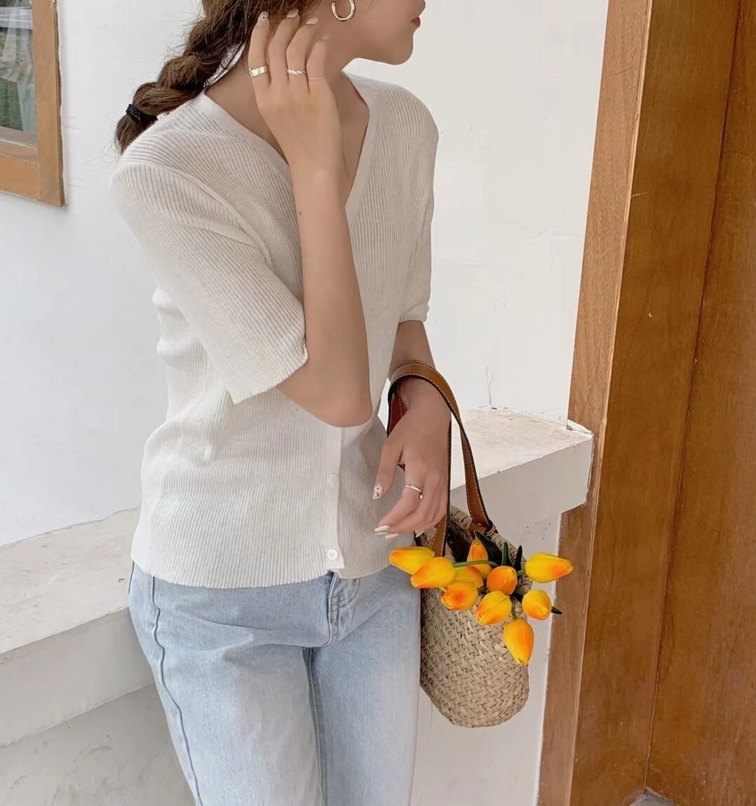 Vネック　シンプルカーディガン　AJ2205-645