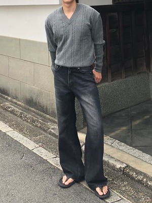 Relaxed Boots-cut Denim [Black]