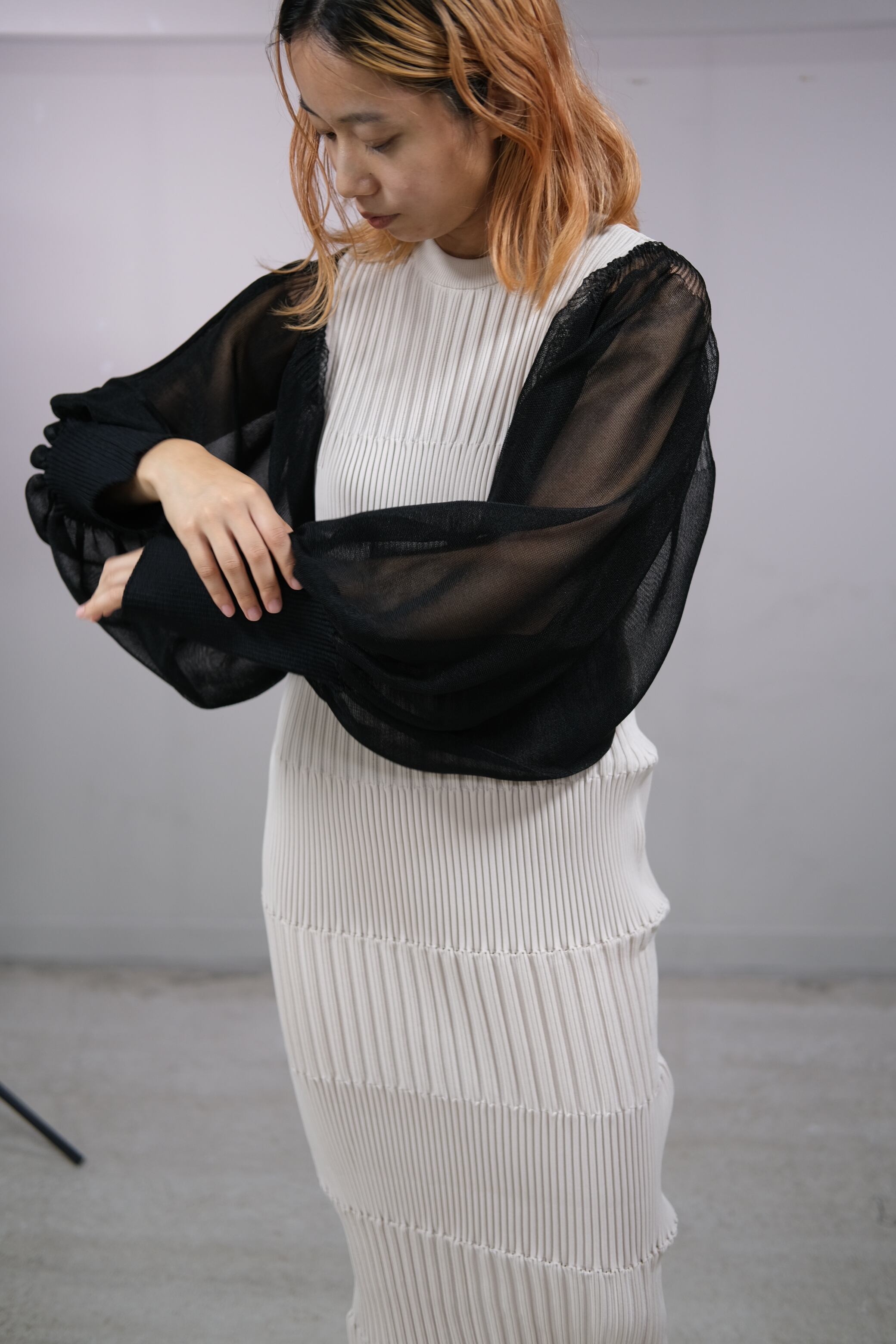 CFCL】FLUTED LUCENT LONG PUFF SLEEVE DRESS - light beige | loop