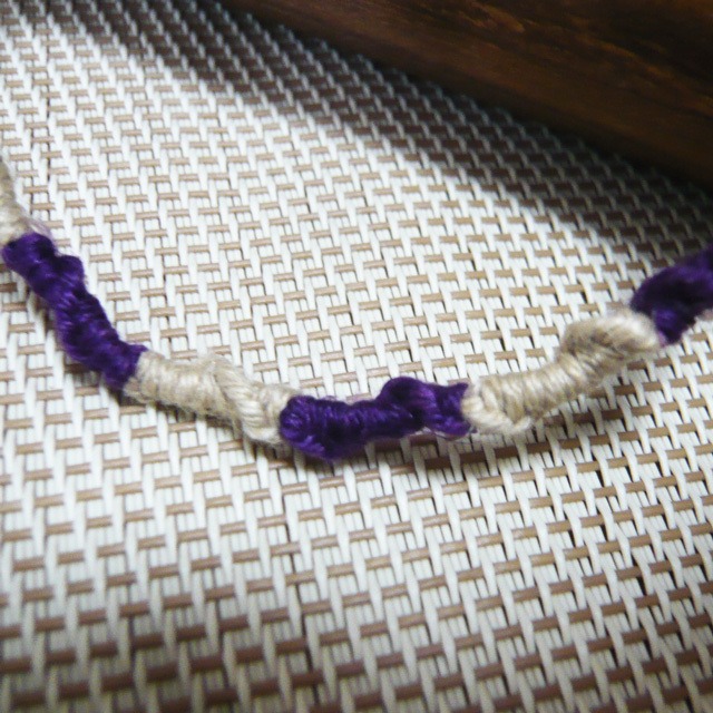 2色遣いのアンクレット 輪結びミサンガ 紫 Penne House 2色遣いのアンクレット 輪結びミサンガ 紫 Penne House