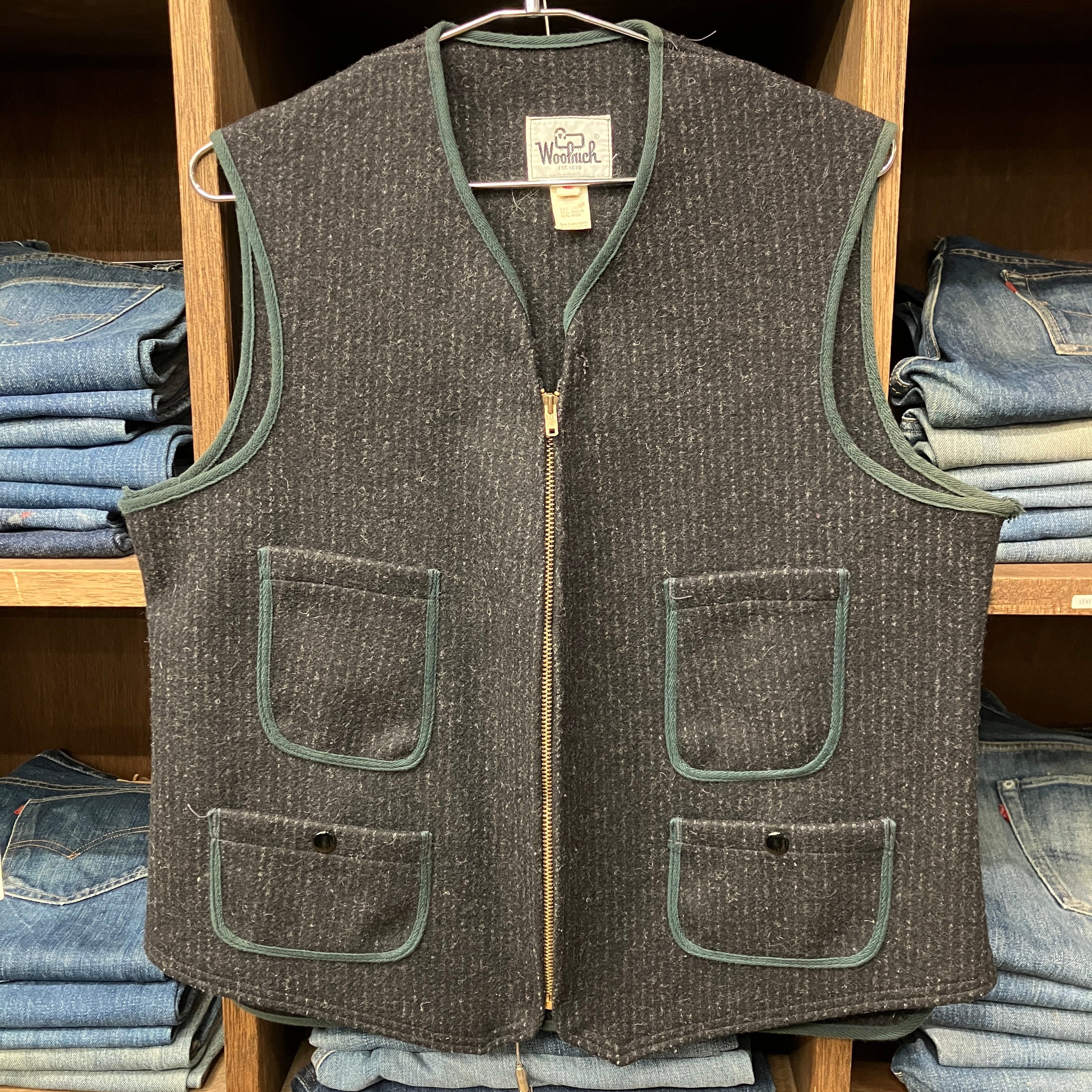 VEST | safarionline