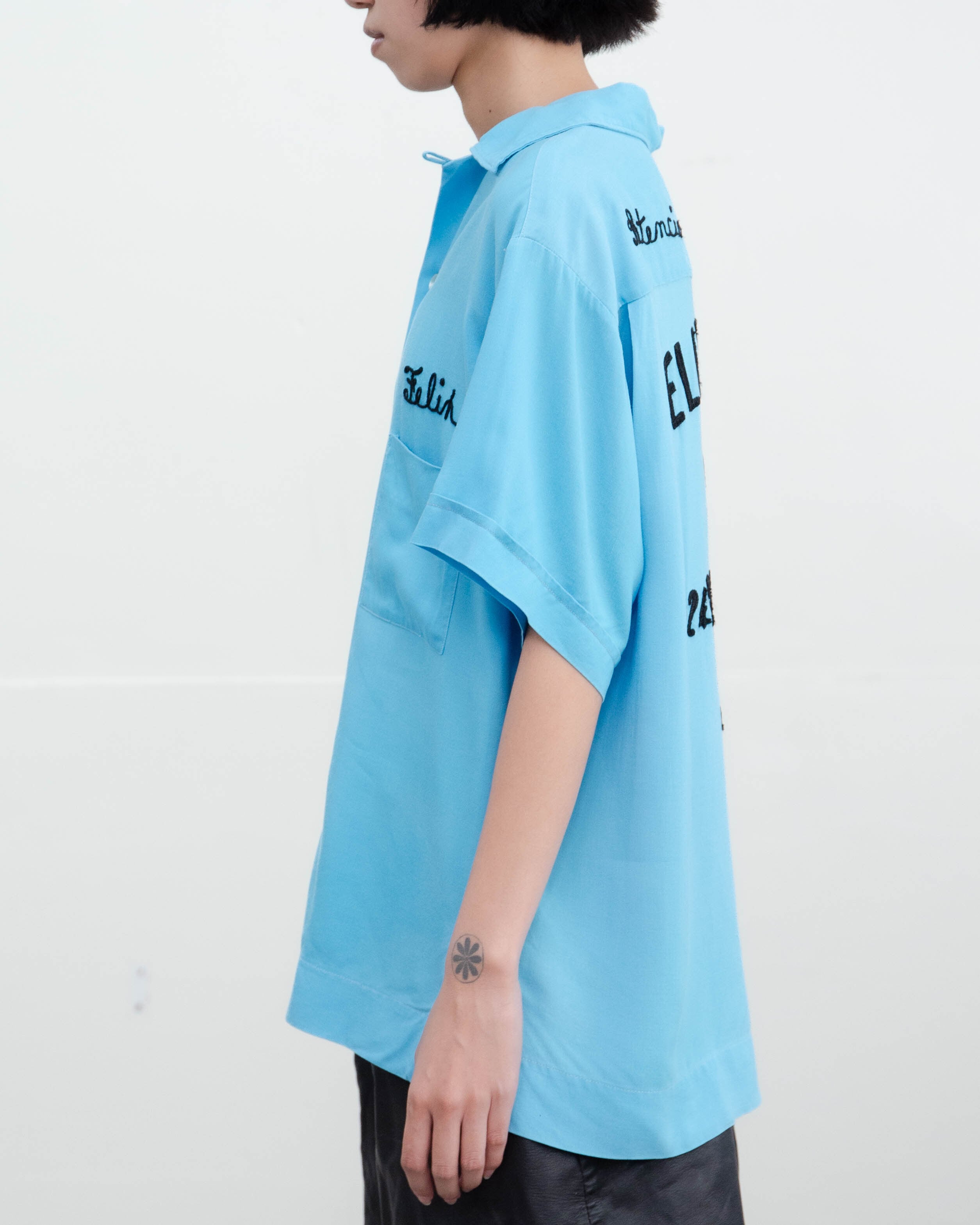 1950-60s open collar lettered rayon shirt | LUIK FINN