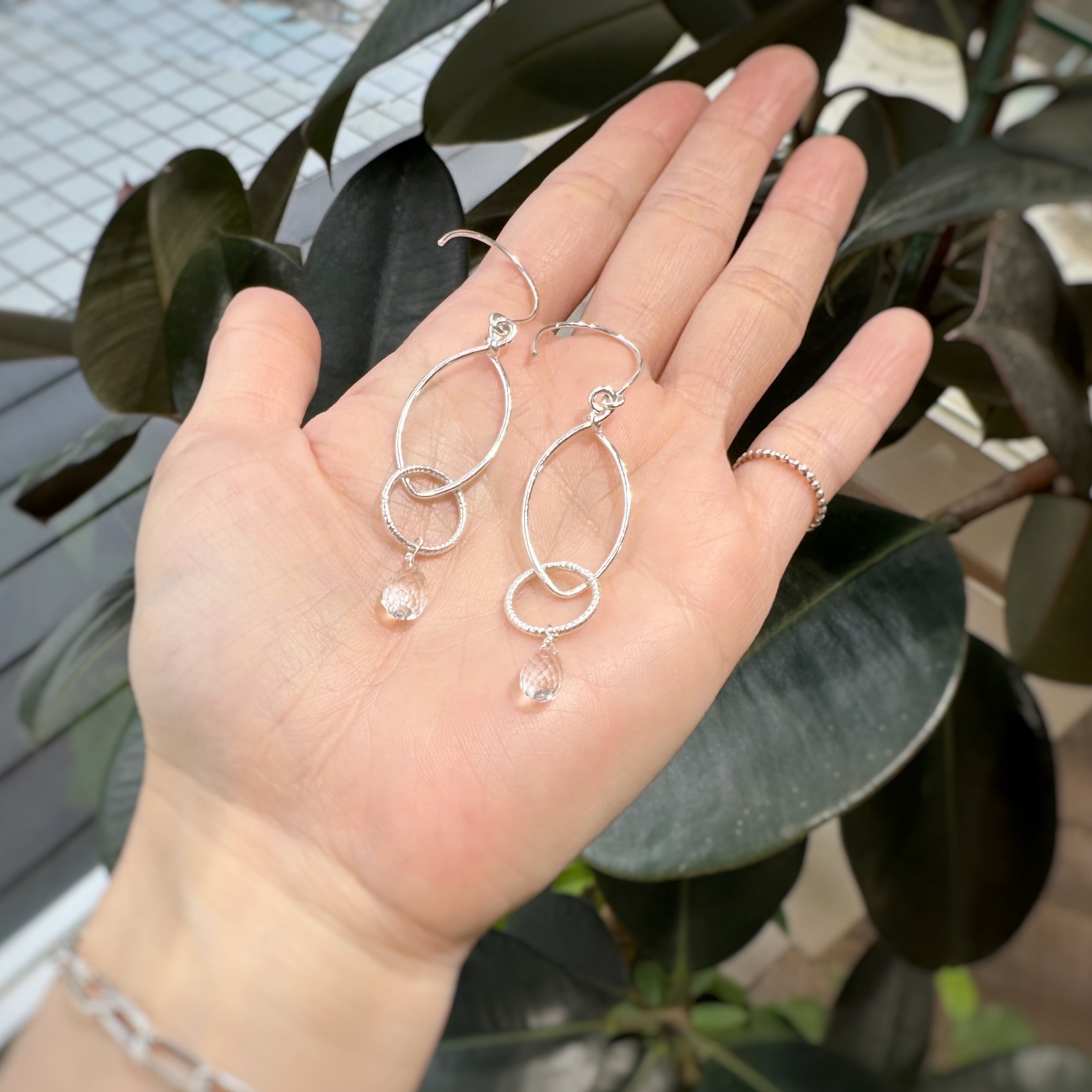 ビューティー ロングピアス クリスタルフック ピアス | 【公式通販