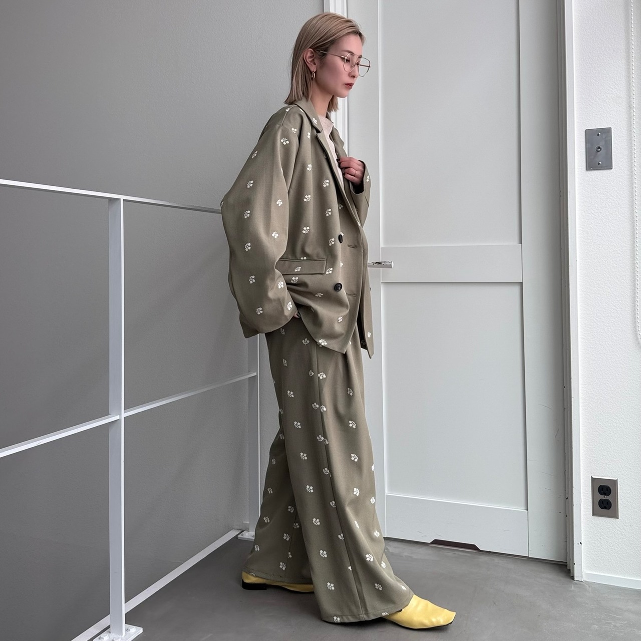 ミニフラワー刺繍タックPT/ピスタチオ