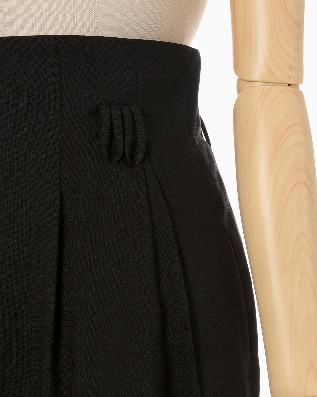 【Mame Kurogouchi】Linen Touch Triacetate Cocoon Skirt MM23PF-SK714 |  インターナショナルリレーション powered by BASE