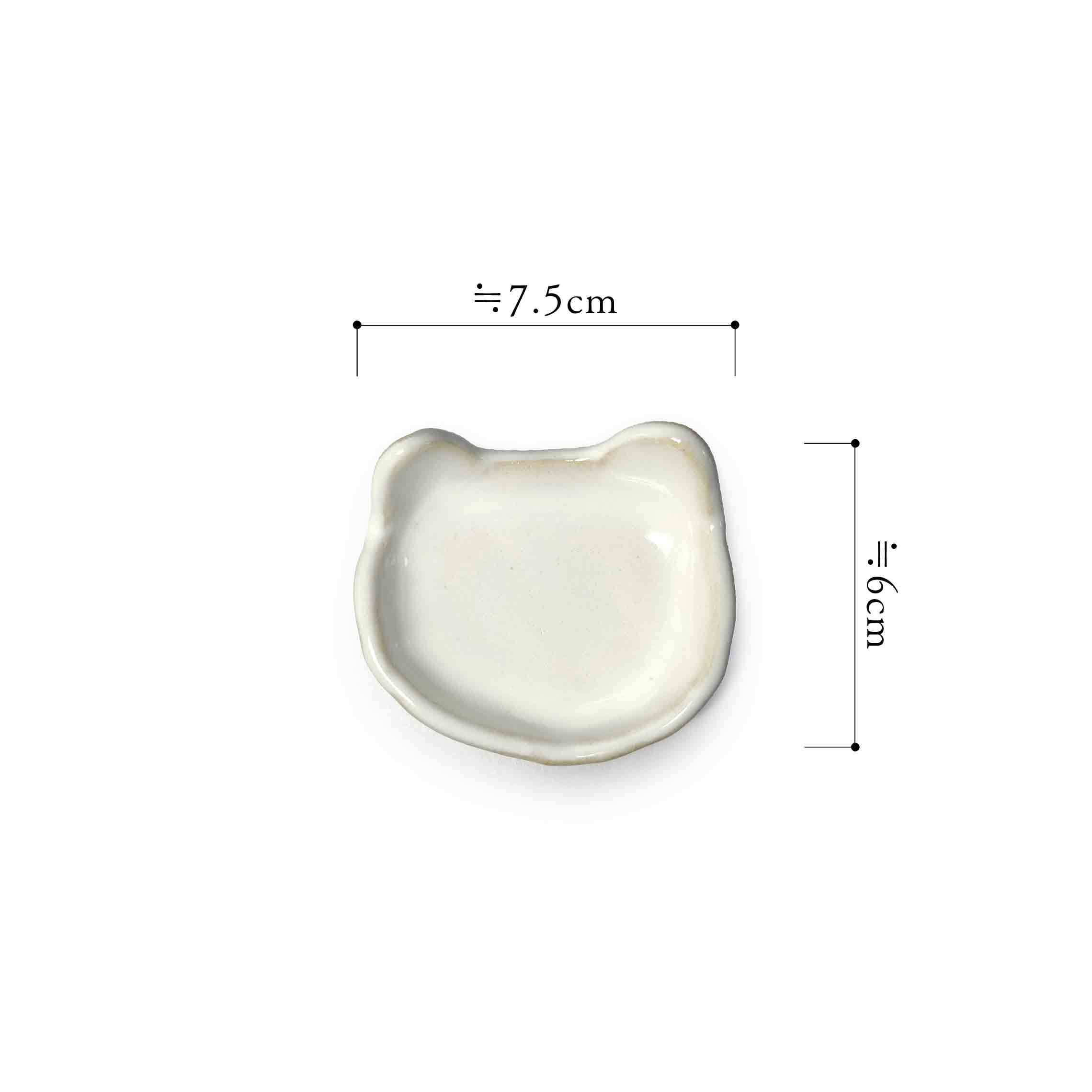工房十鶴　やちむん　7寸　皿　猫　ネコ　【新品、未使用】 suzoo】猫 小皿 白 [やちむん] | 【琉球ガラス】と【やちむん】沖縄の
