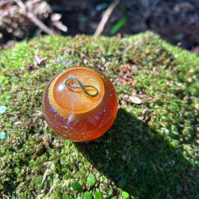 琥珀龍＊龍の宝玉オルゴナイト（大玉）