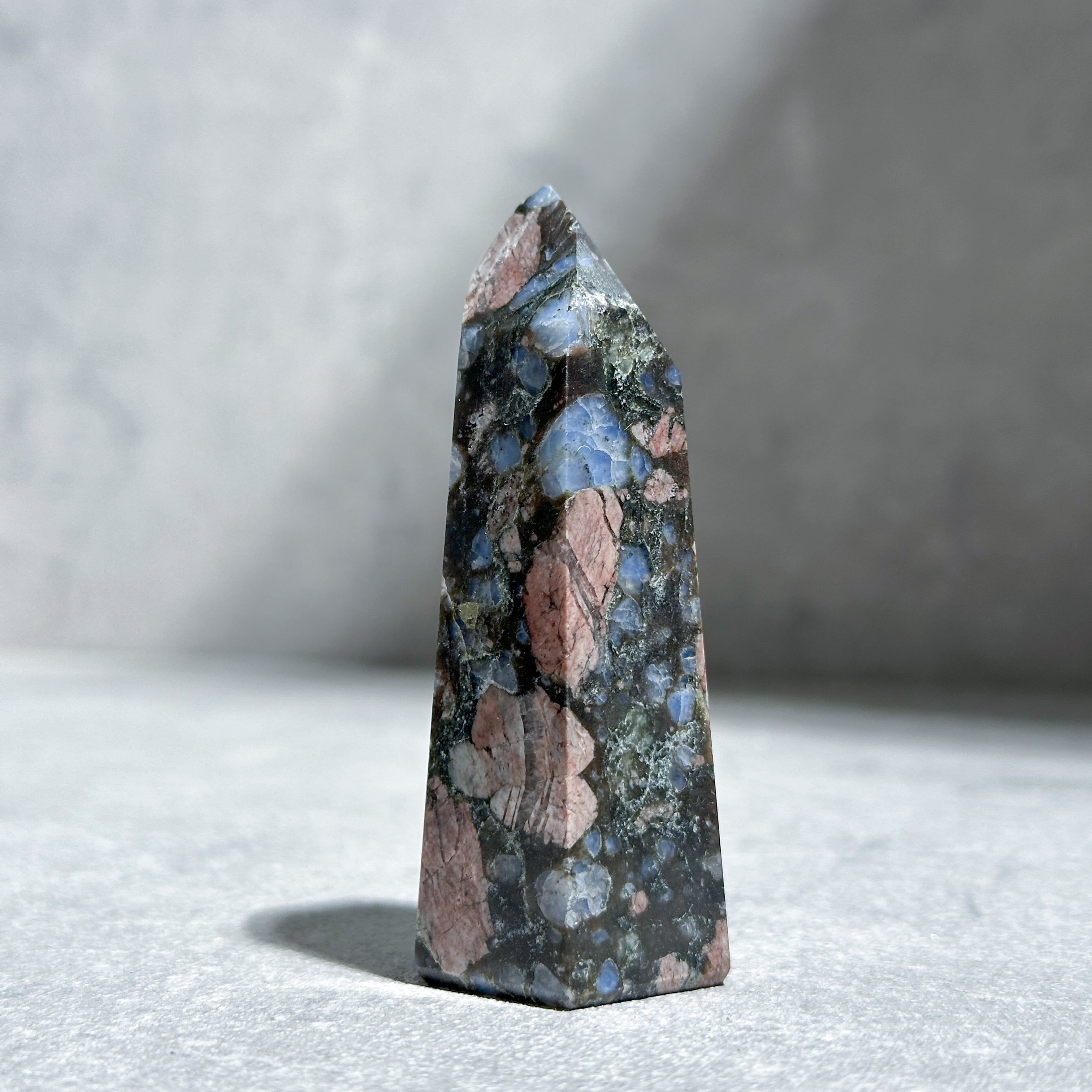ケセラストーン タワー31◇Que Sera Stone◇天然石・鉱物