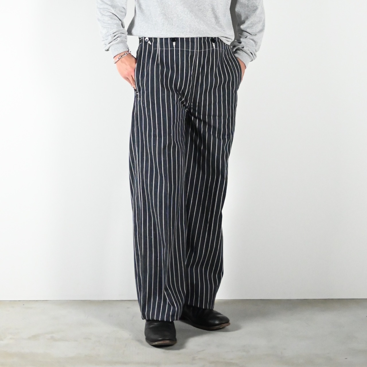 OLD JOE(オールドジョー)LACED BACK SAILOR TROUSERコーディネート