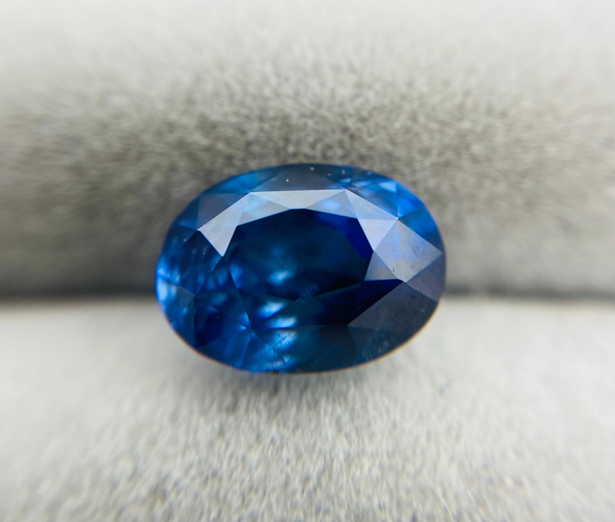 スリランカ産 非加熱 ブルー サファイア 2.55ct ルース. | Ceylon ...