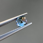 カラーチェンジジルコン 4.6x4.5mm, 0.64ct, ミャンマー産
