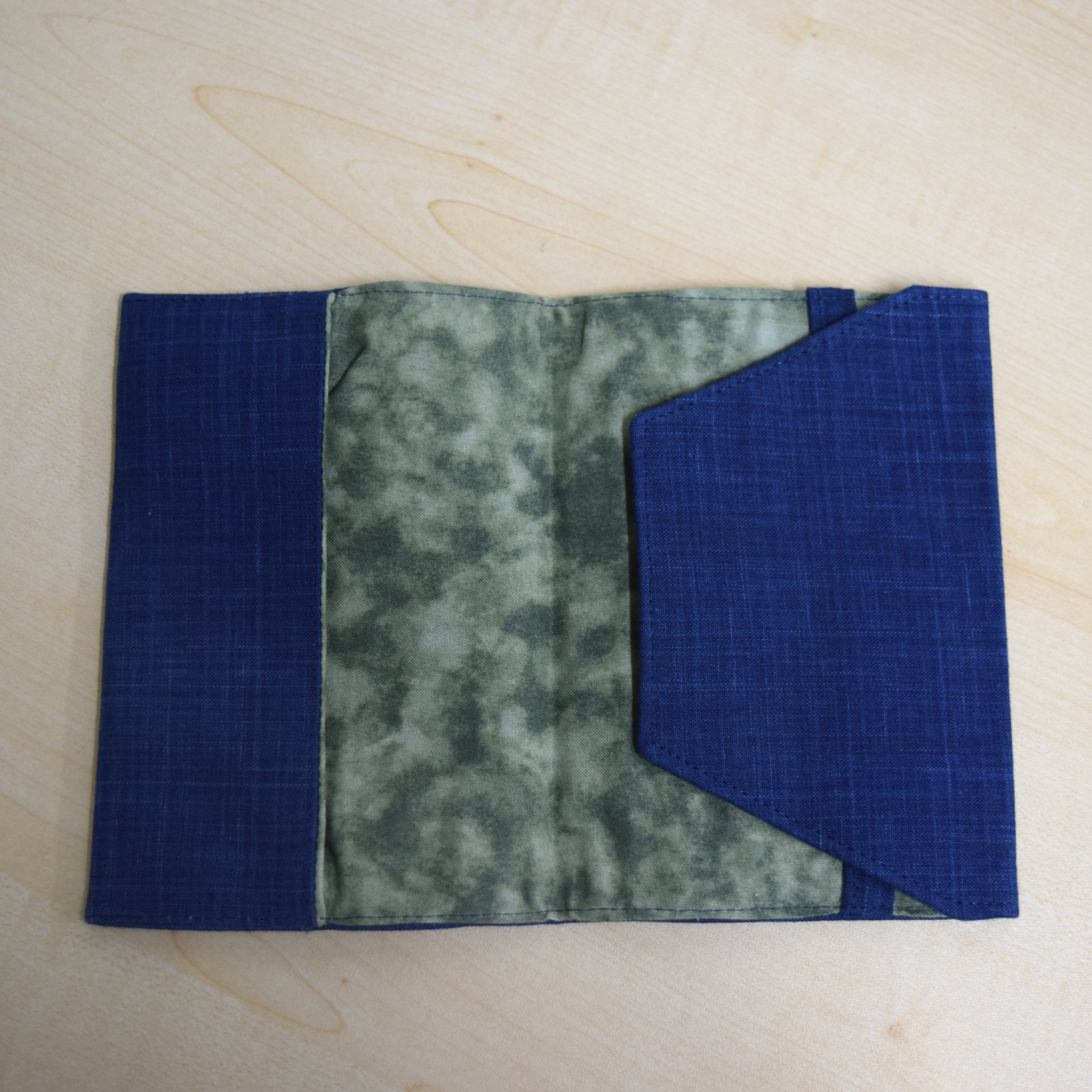 ブックカバー(文庫サイズ) book cover(152mm×105mm) 【さっぽろアイヌ