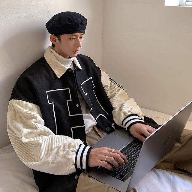 【予約販売】スタジャン ブルゾン ビッグロゴ 防寒 メンズ アウター カレッジ風 ジャケット ショート丈 オーバーサイズ ブラック ベージュ こなれ感 お洒落 韓国 トレンド 秋 冬 M/L/XL