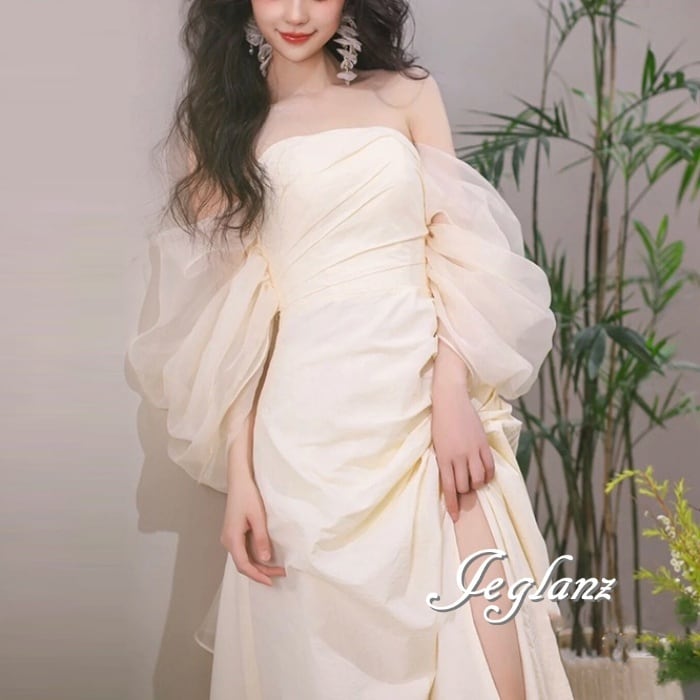 サテン ウエディングドレス ベアトップ 切替 背中 チュール ドレープ入り (M5324)ο