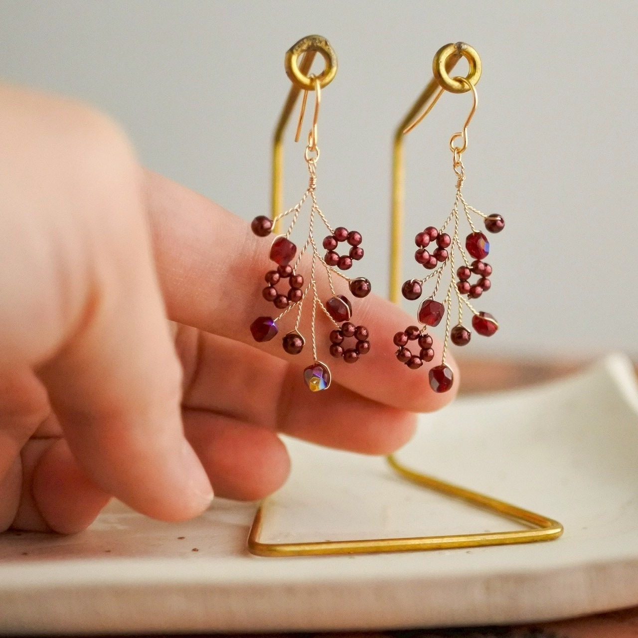 1,2月限定カラー「ざくろシリーズ」花あかり　小枝耳飾り　ワイヤーアクセサリー